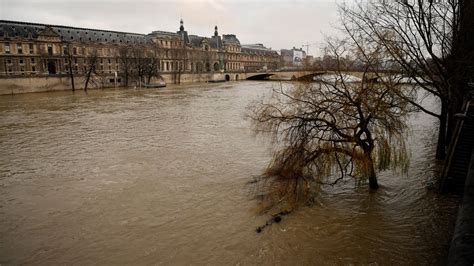 Inondation à Paris: Un spectacle cinématographique révolutionnaire sur les ravages du fleuve Seine!